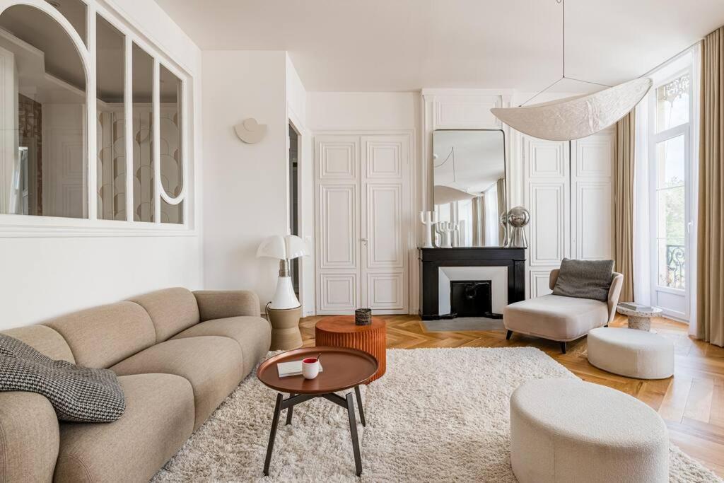 Beige Hospitalite - Apotheose Luxueux- 3 Chambres - Parking Prive Saint-Etienne  Exterior photo